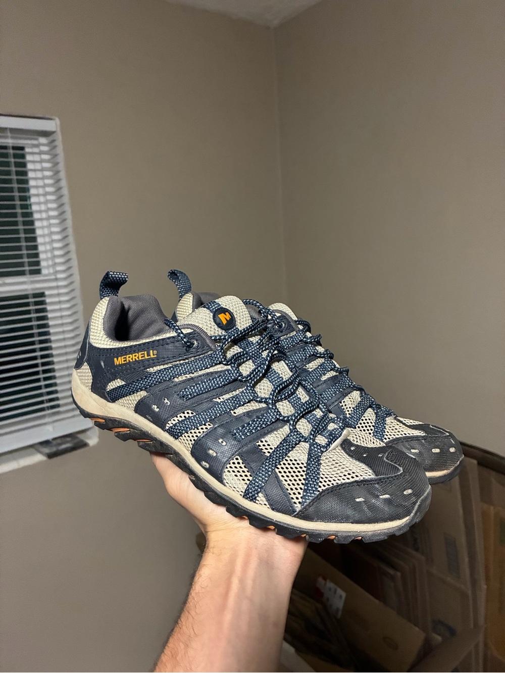 Merrell Men's Navy and Tan Outdoor Trail Sneakers size 8.5 no box